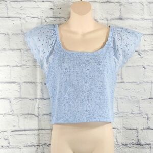 🔵BOGO FREE🔵Universal Thread Top Smocked Cropped Sz L